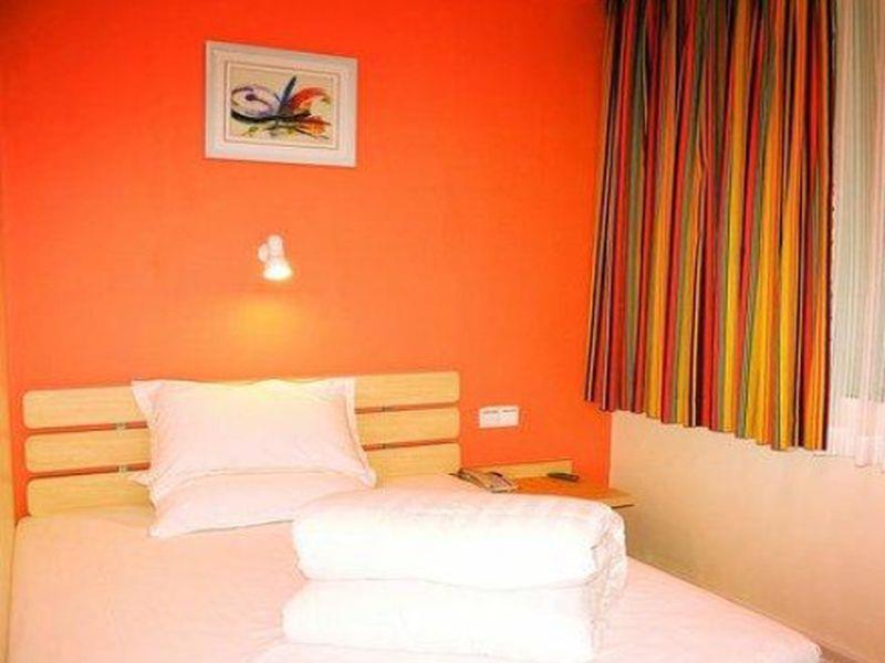 7 Days Inn Fuzhou Gandong Avenue Passenger Station מראה חיצוני תמונה